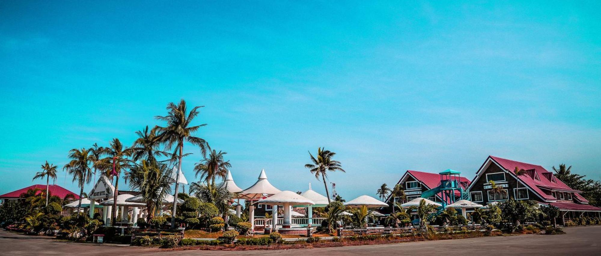 El Pescador Resort Hotel Bolinao Luaran gambar